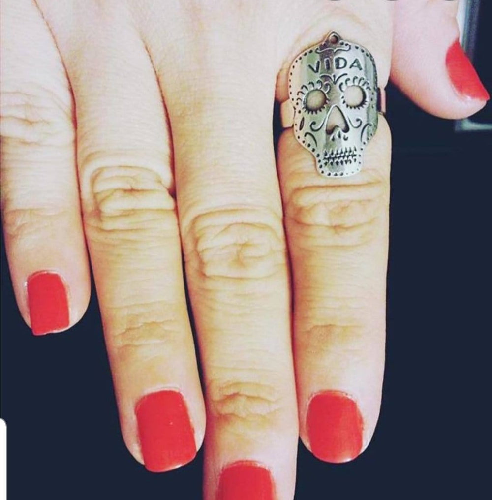 ilaments Vida Skull Ring