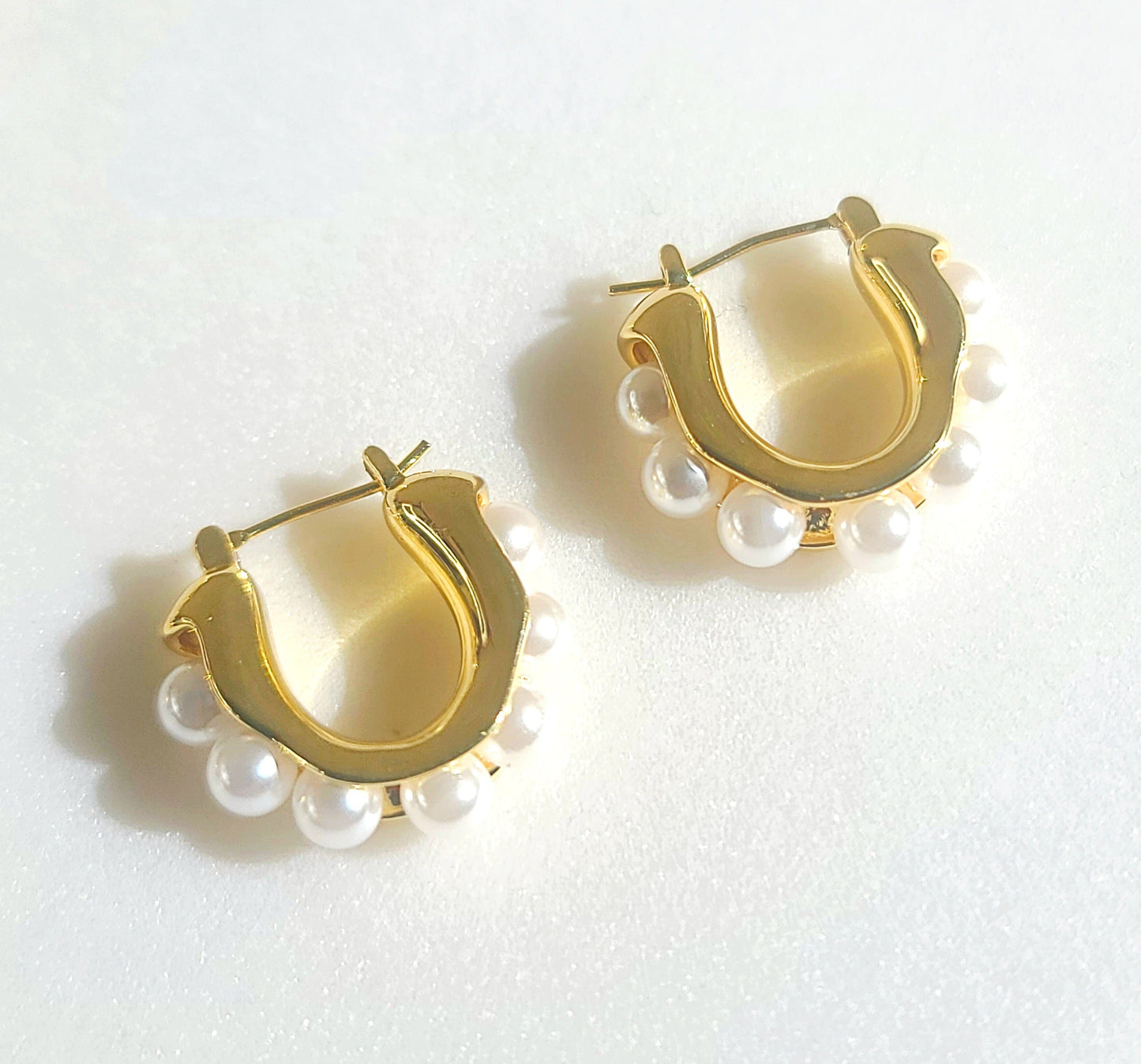 Pearlcore Huggie Hoop Earrings